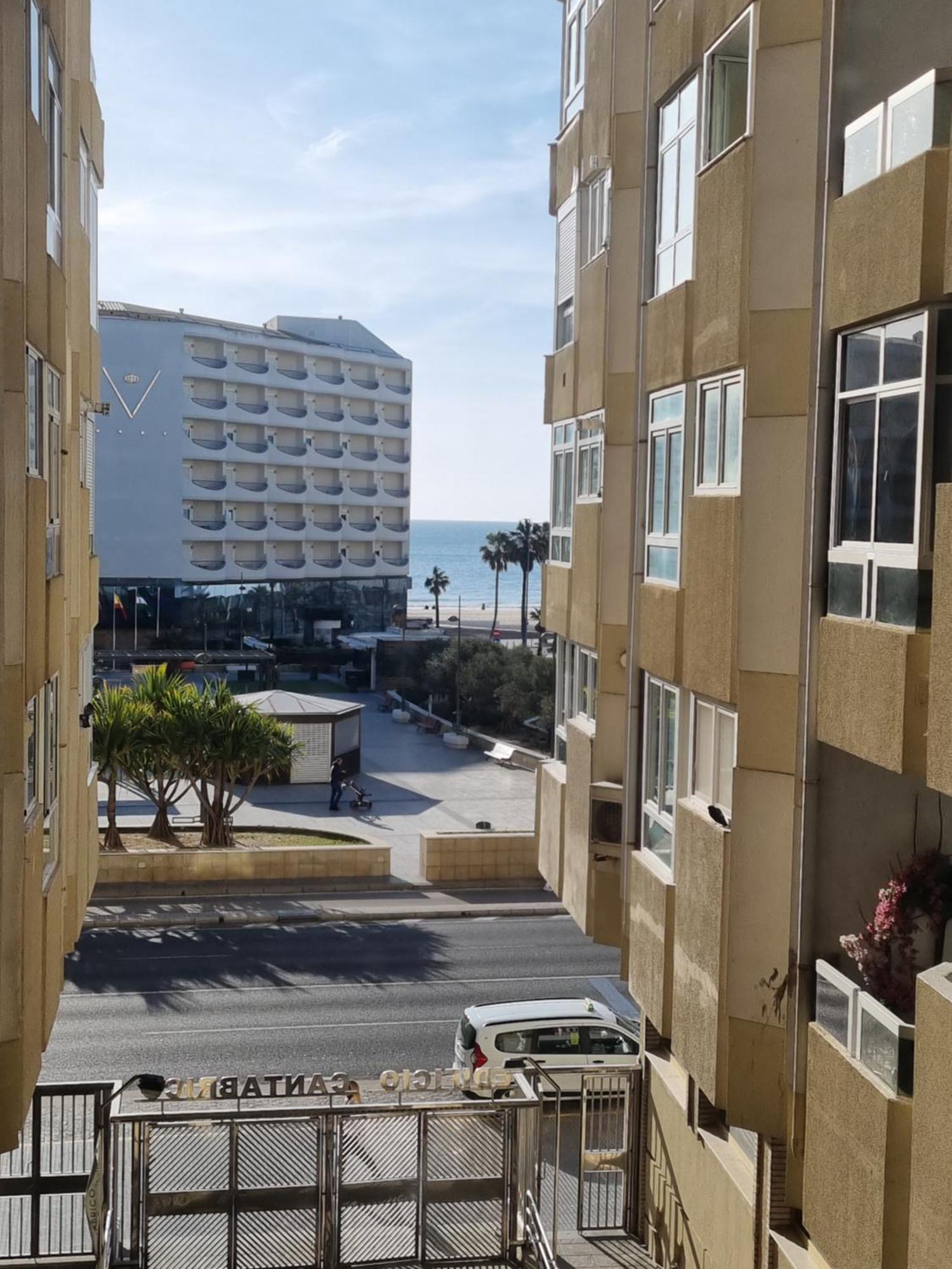 Apartamento Playa Victoria I Cádiz Eksteriør billede